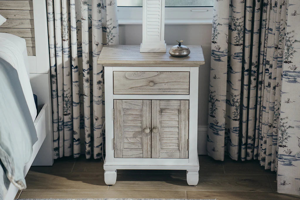 Sea Winds - Islamorada 1-Drawer / 2-Door Electrified Nightstand