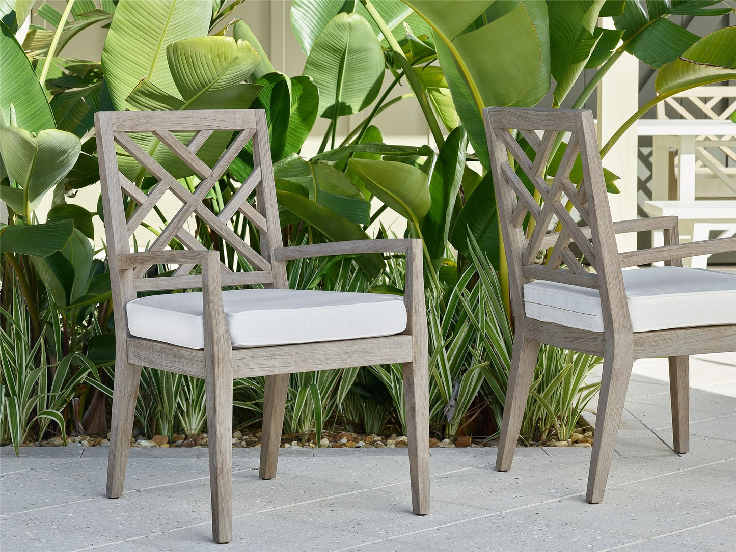 UNIVERSAL - COASTAL LIVING OUTDOOR LA JOLLA DINING ARM CHAIR