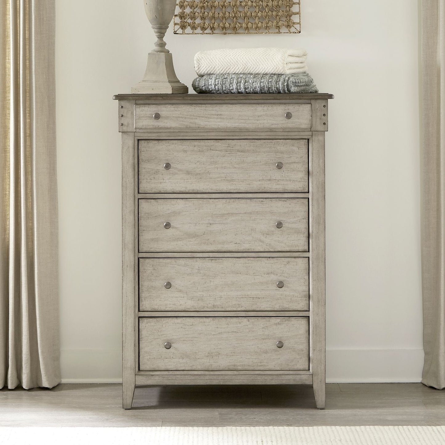 Ivy Hollow - 5 Drawer Chest