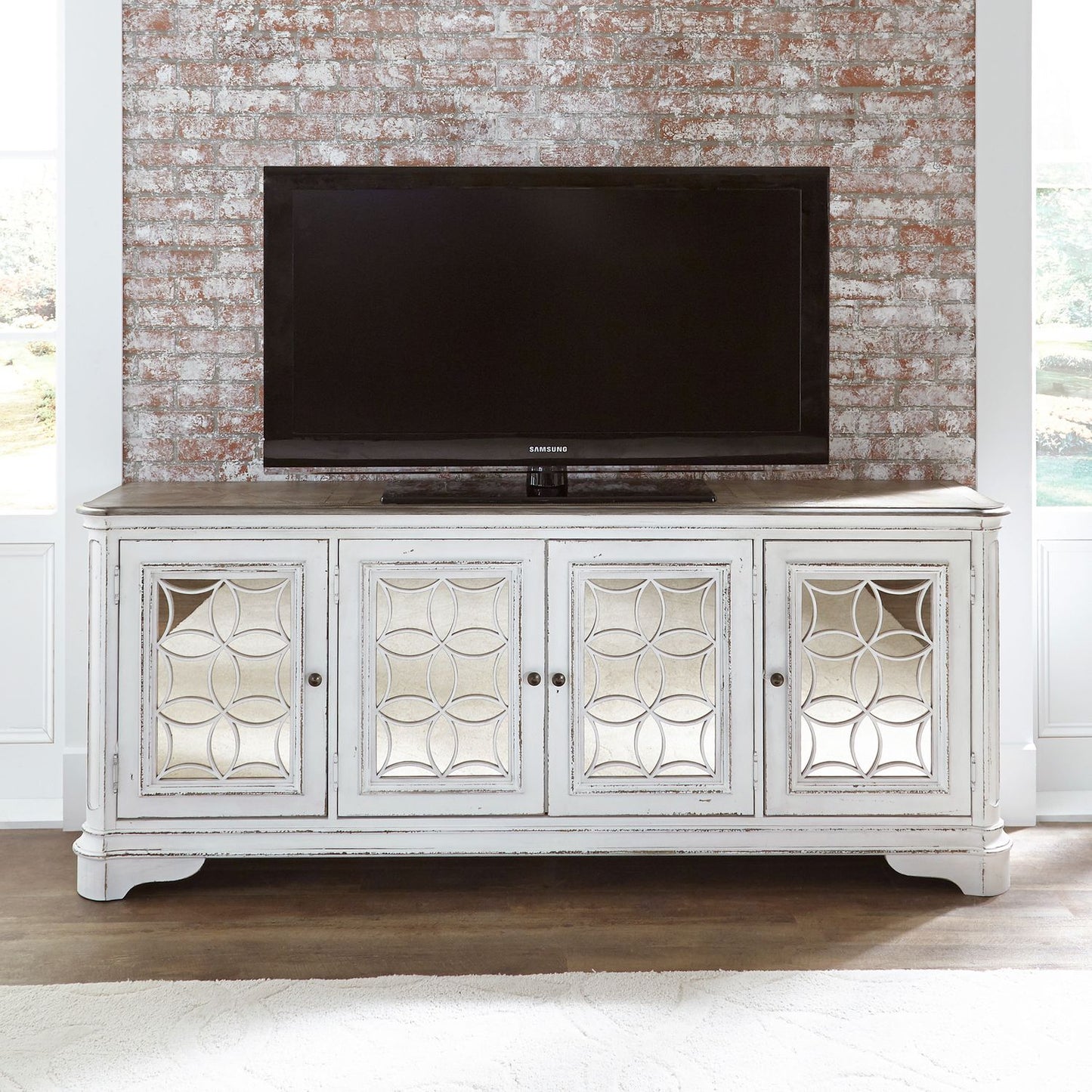 Magnolia Manor - TV Console