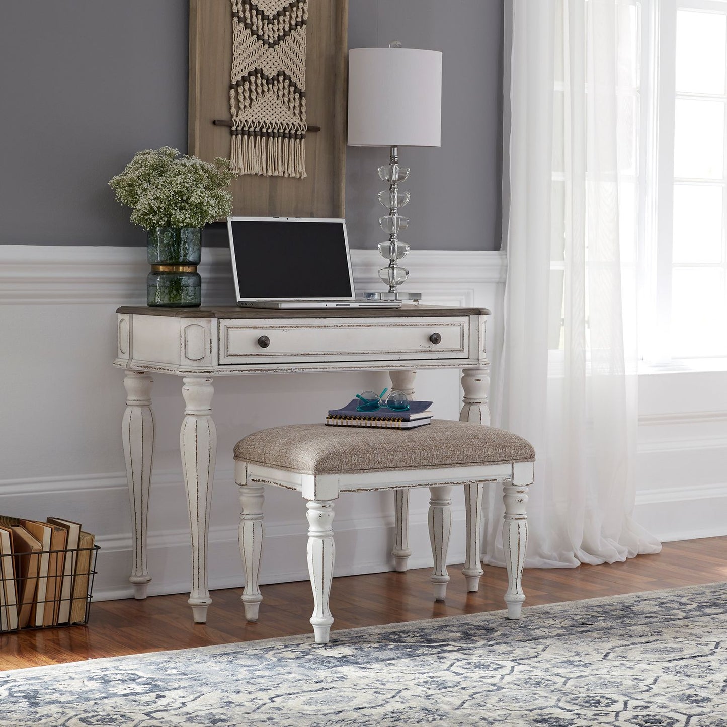 Magnolia Manor - Accent Desk