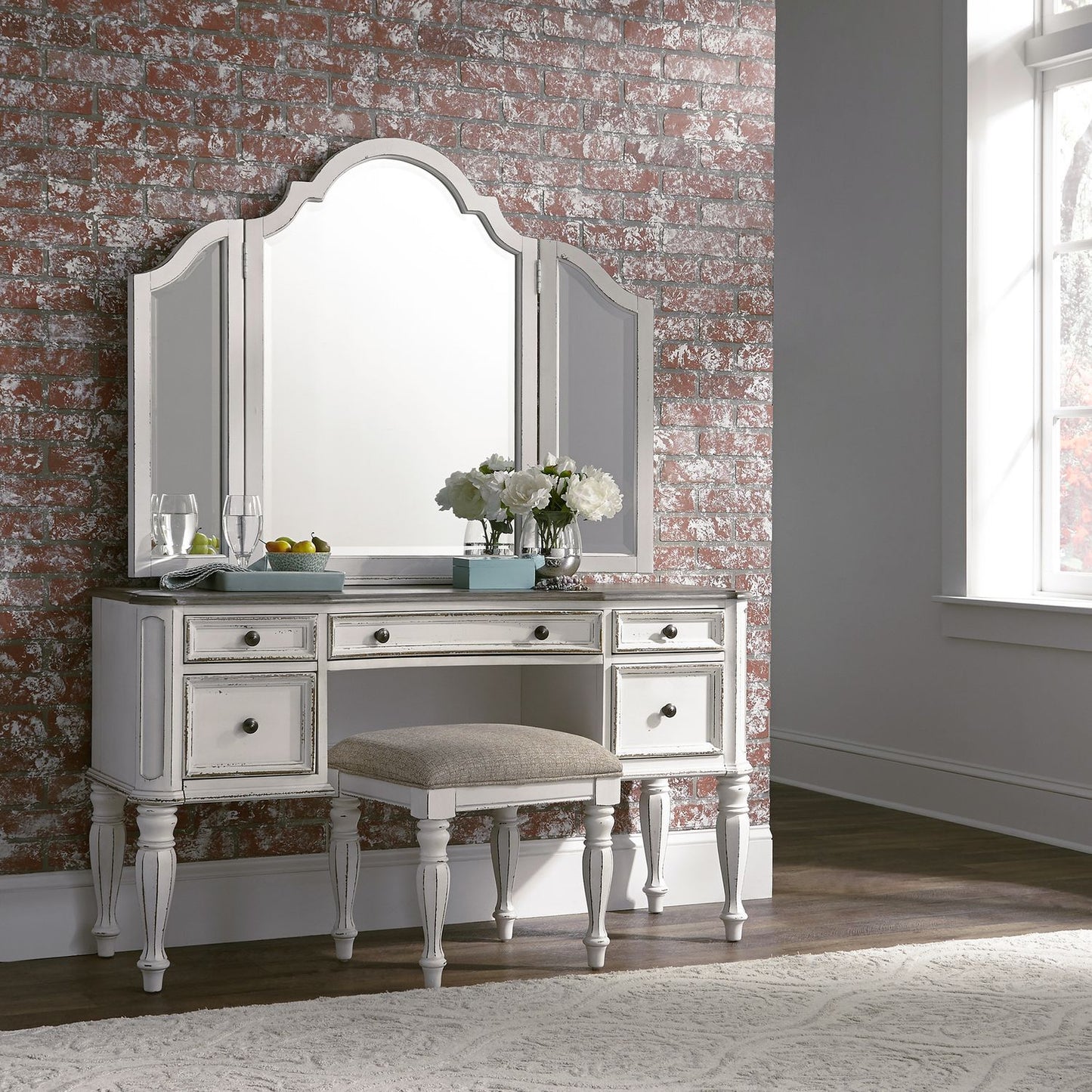 Magnolia Manor - 3 Piece Vanity Set