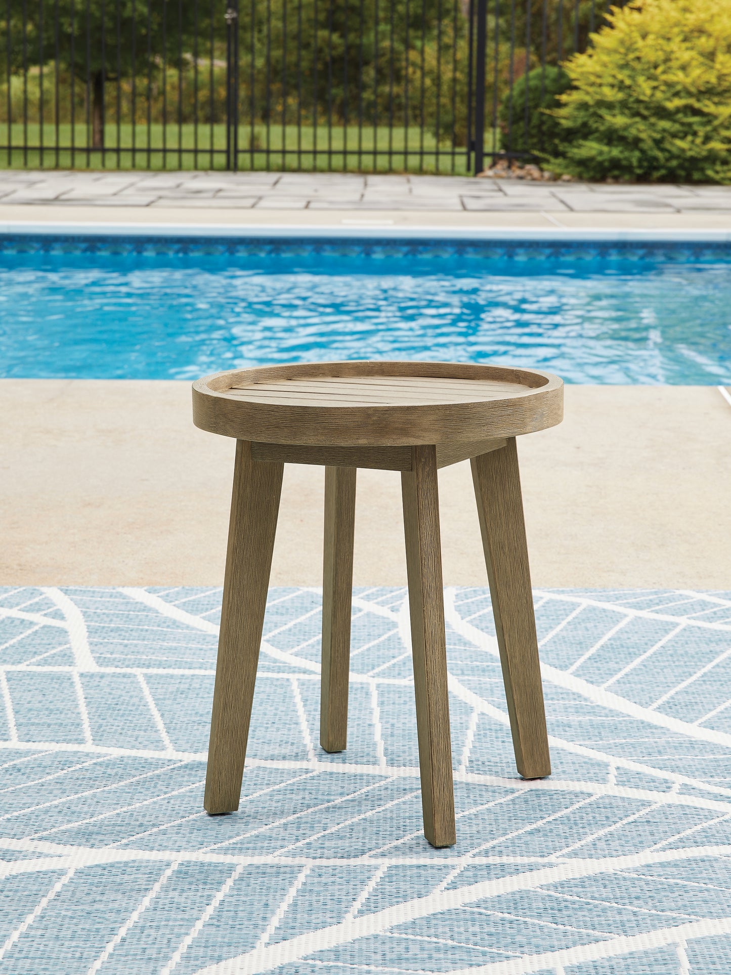 Ashley Express - Marina Sun Round End Table