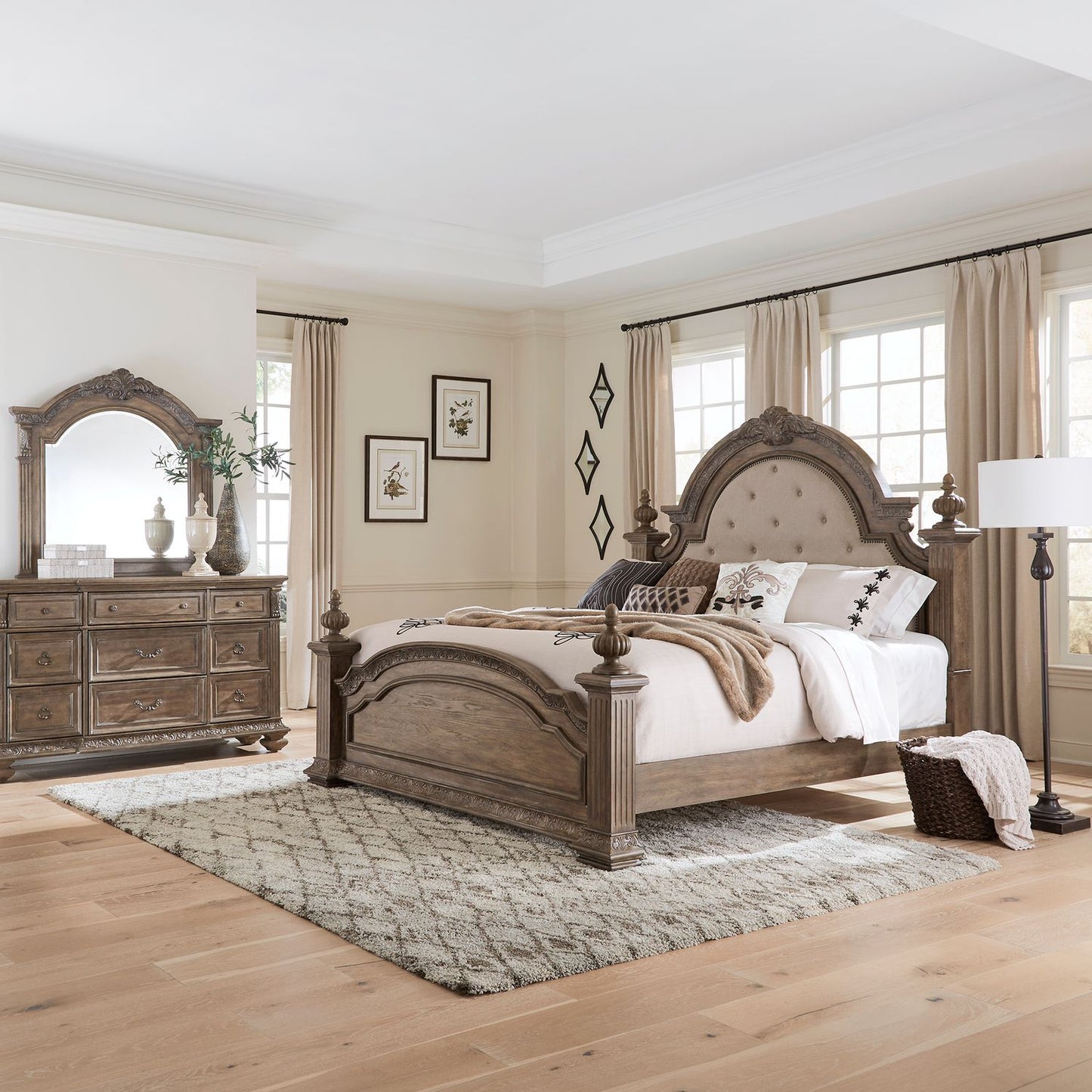 Carlisle Court - King California Poster Bed, Dresser & Mirror