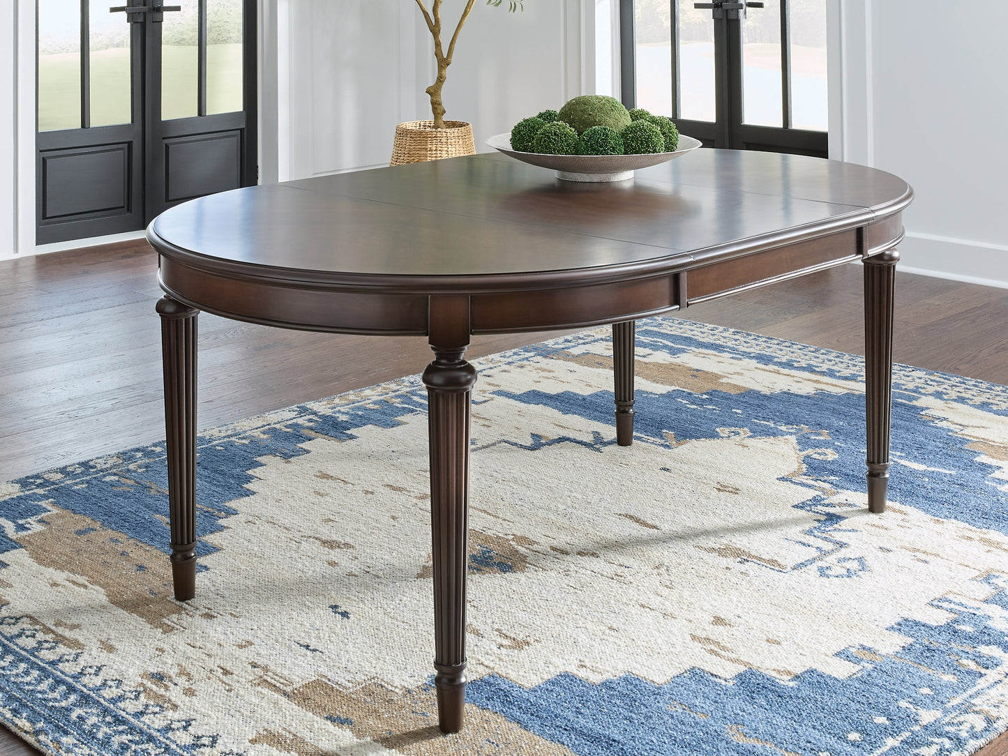 Lavinton Oval Dining Room EXT Table