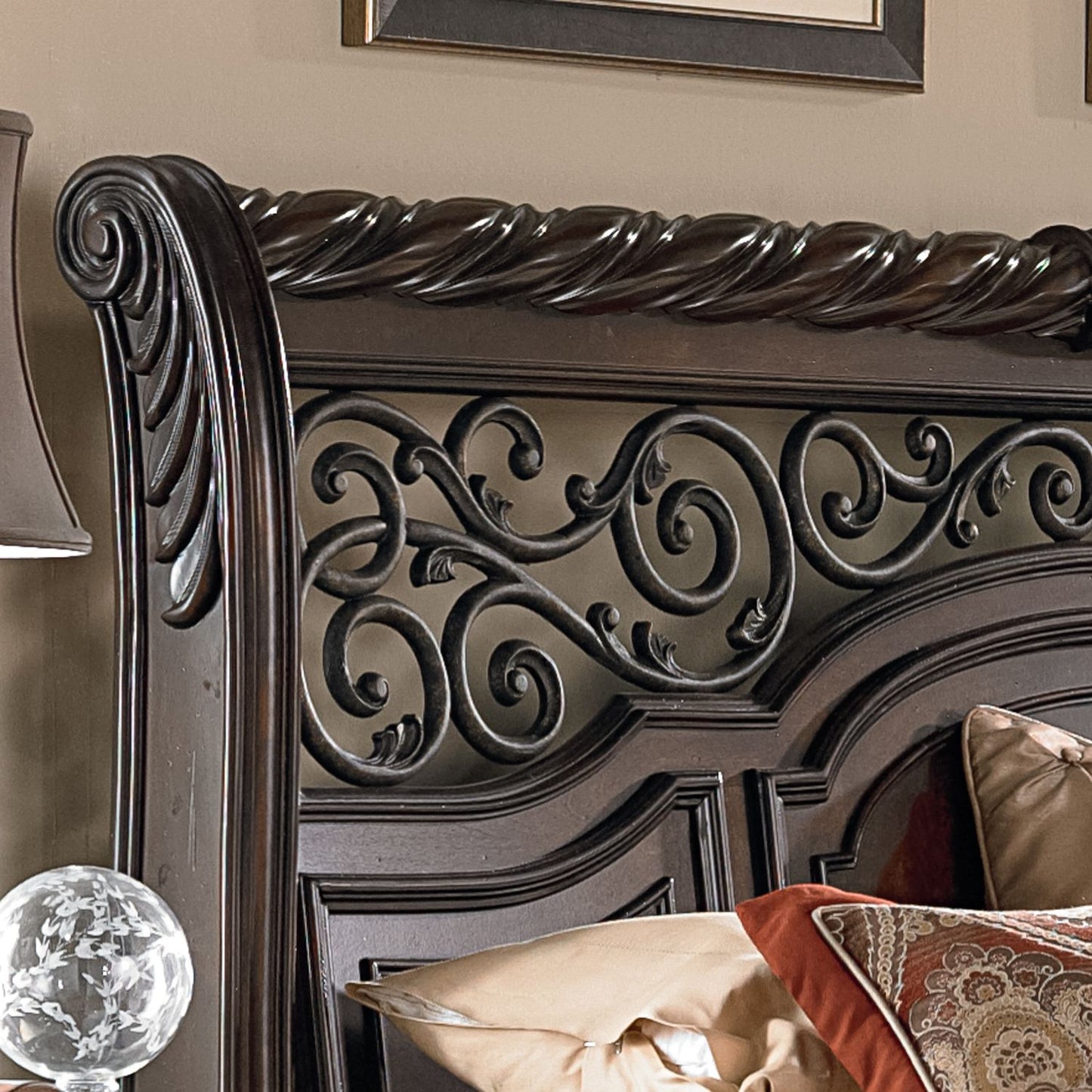 Arbor Place - Queen Sleigh Bed