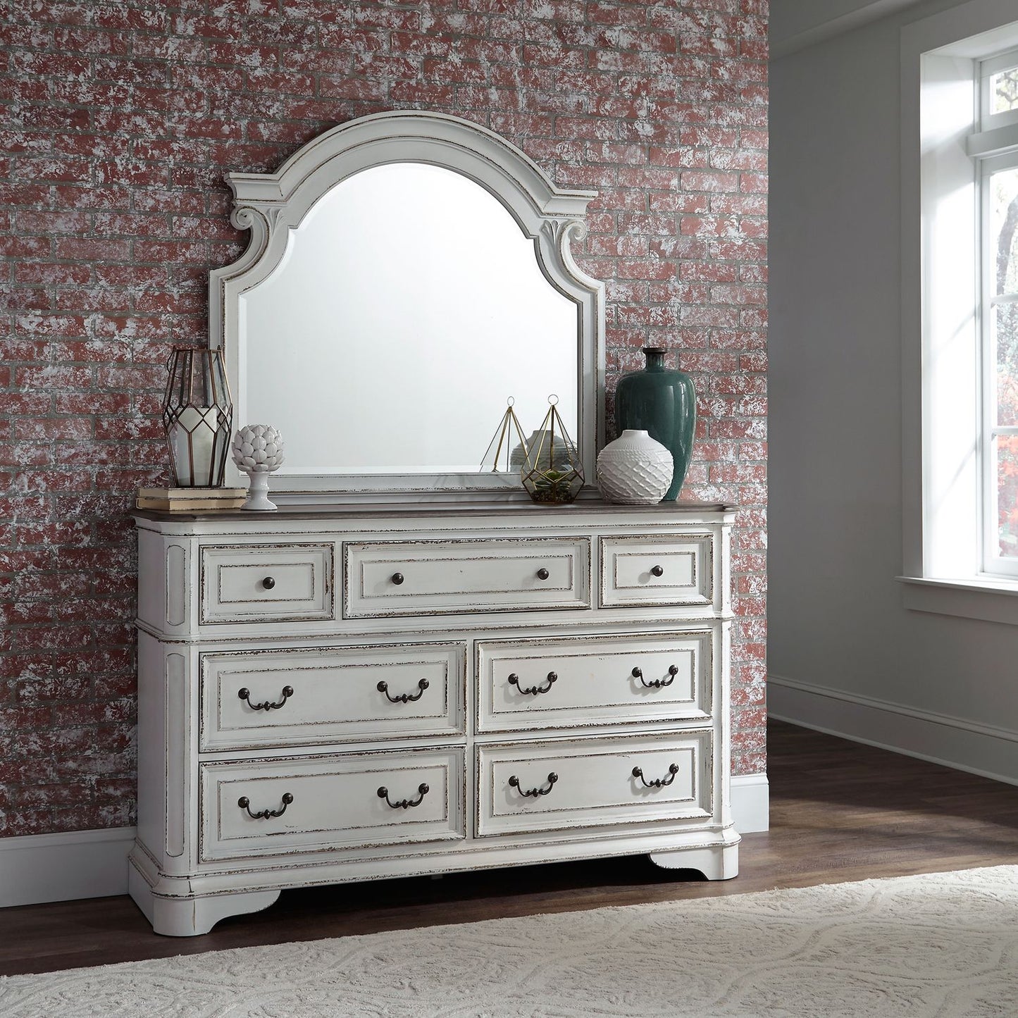 Magnolia Manor - King Uph Sleigh Bed, Dresser & Mirror