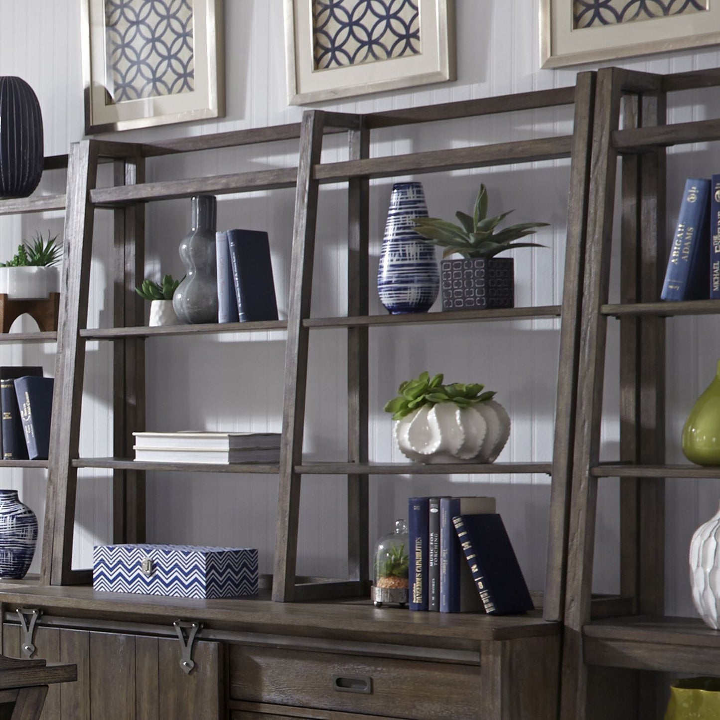 Stone Brook - Credenza Hutch