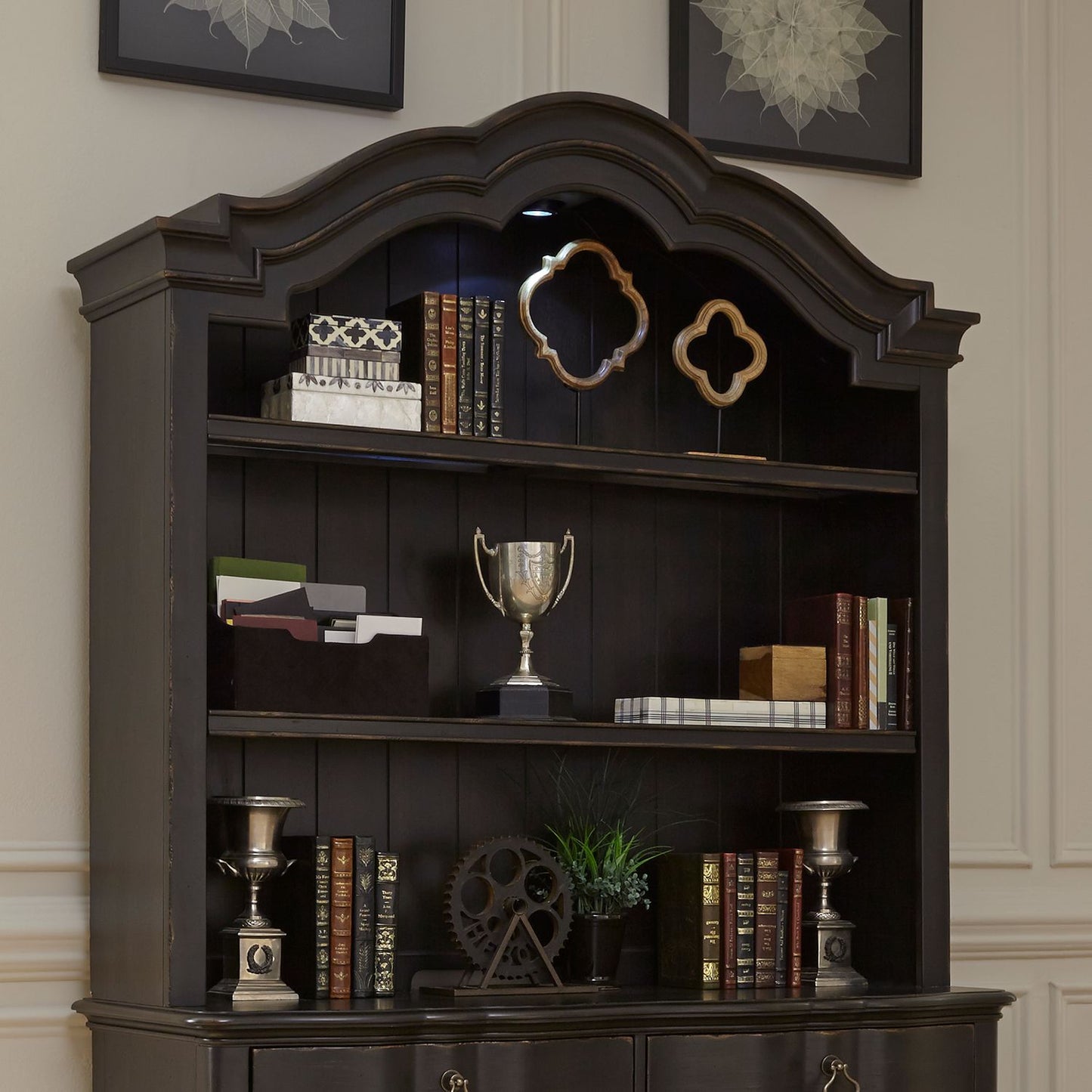 Chesapeake - Credenza Hutch