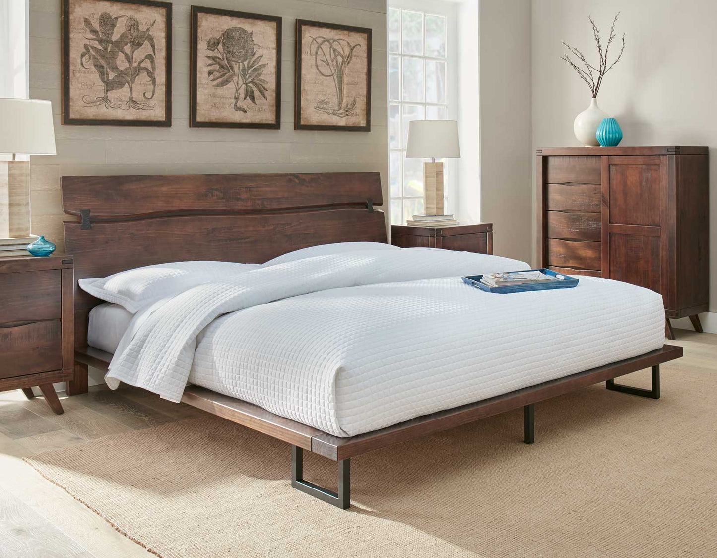 Pasco 4-Piece Queen Set (Queen Bed/DR/MR/NS)