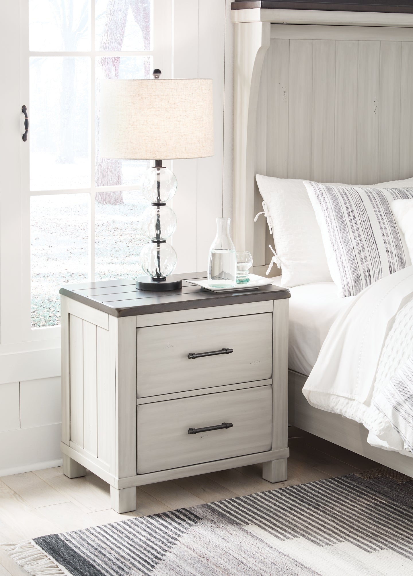 Darborn Queen Panel Bed with Mirrored Dresser and Nightstand