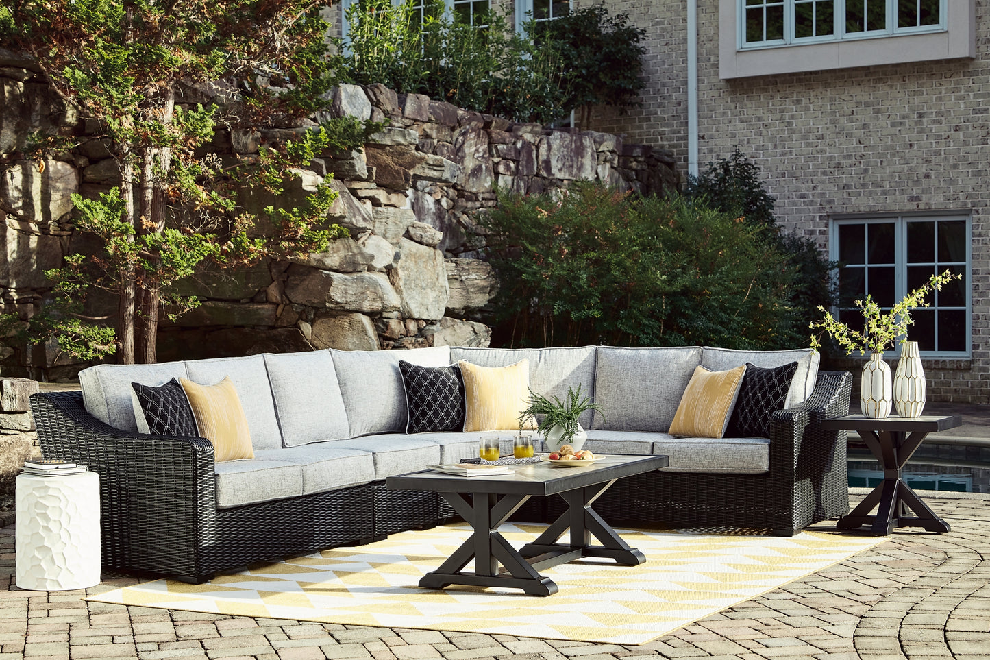 Beachcroft 4-Piece Outdoor Sectional